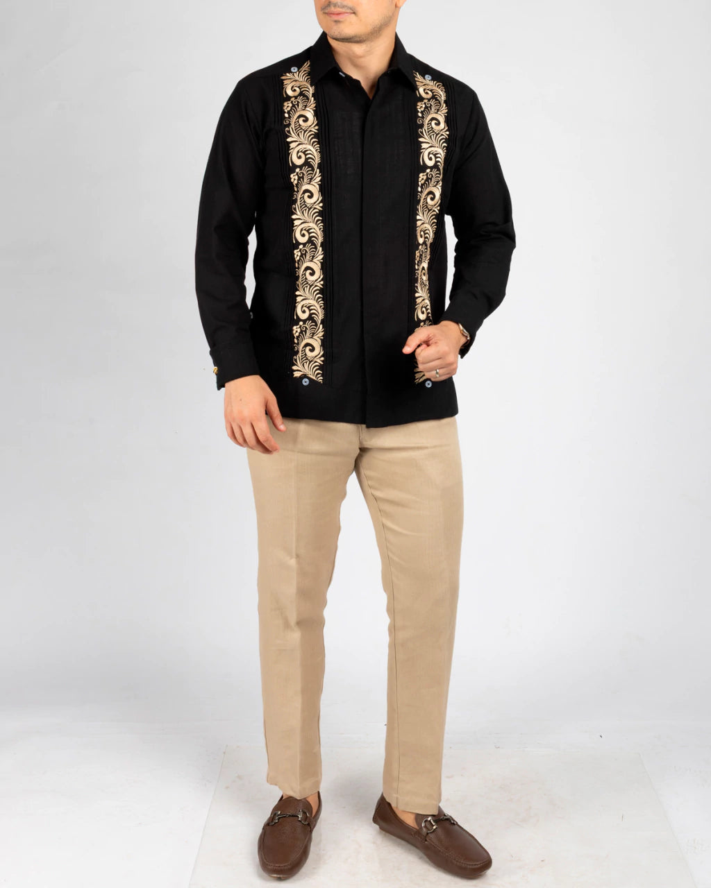 Embroidered Yucatecan Guayabera Maní Model