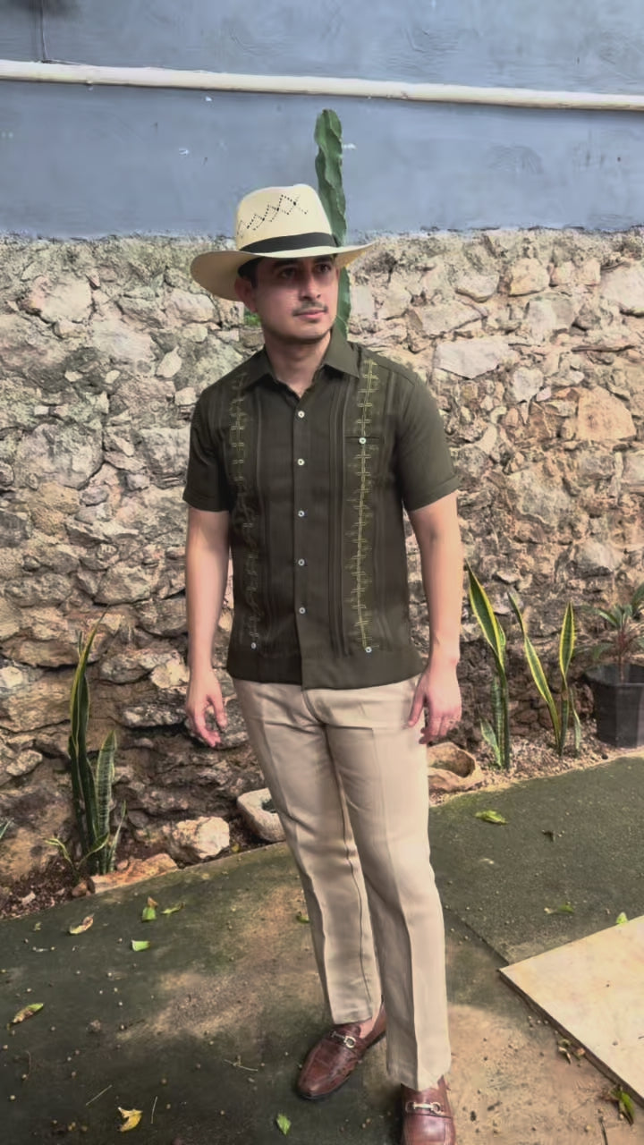Guayabera Bordada Mod. Tinum